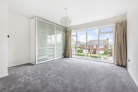 4 bedroom detached house to rent - Photo 5