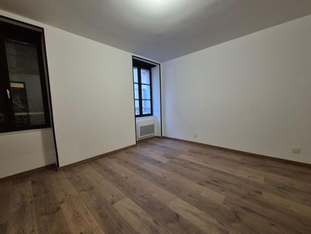 Location Appartement 3 pièces 87m² MACON 71000 - Photo 4