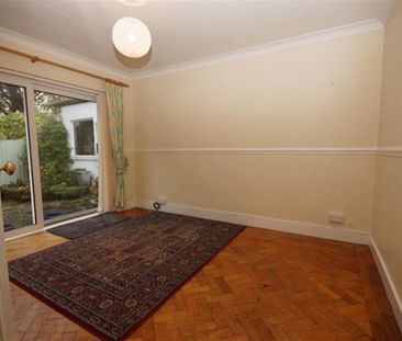 18 Old Vicarage Close Llanishen, Cardiff - Photo 2