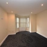 3 bed House - Mid Terrace for Rent - Photo 1