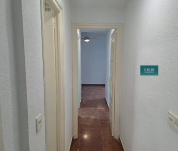 Sevilla - Photo 3