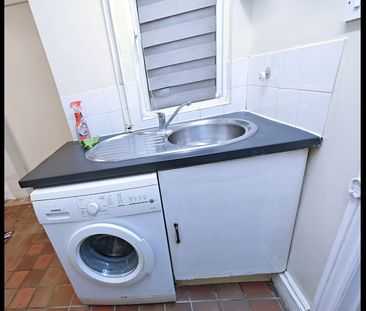 1 Bed Semi-Detached House, Florida Road, CR7 - Photo 2