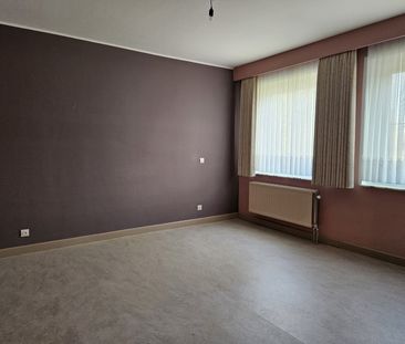 Ruim appartement met lift, 3 slaapkamers, terras en garage - Photo 5