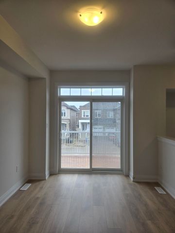 For Lease - 171 Seguin Street, Richmond Hill, Ontario - Photo 3