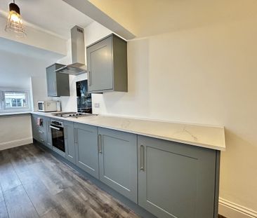 Grange Avenue, Harrogate - Photo 2