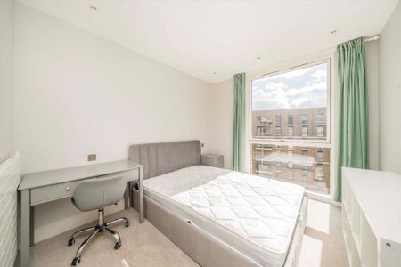 3 bedroom flat to rent - Photo 4