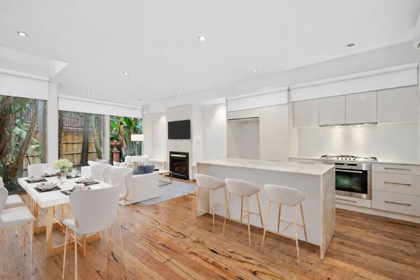 Albert Park Cottage - Photo 1