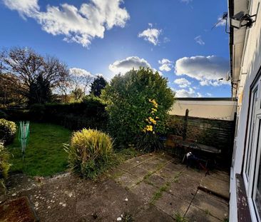 4 bedroom semi-detached house to rent - Photo 2