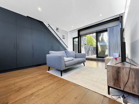 Welcome to 99B Webb Street - Photo 3