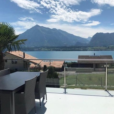 Moderne Maisonette mit fantastischem Blick auf Niesen und Thunersee - Foto 1