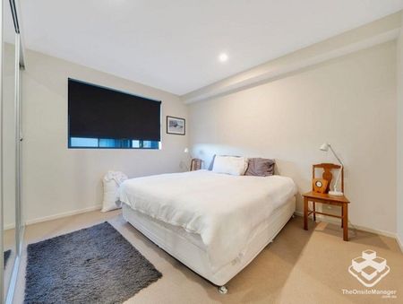 TWO BEDROOM APARTMENT IN WINDSOR - Photo 5