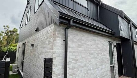 Brand New Modern Living: 3-Bed Townhouse in Pr... - Photo 3