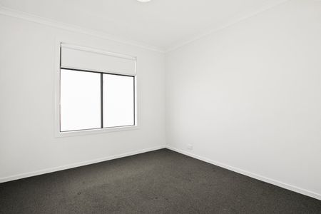 22 Merindah Boulevard, Deanside VIC 3336 - Photo 2