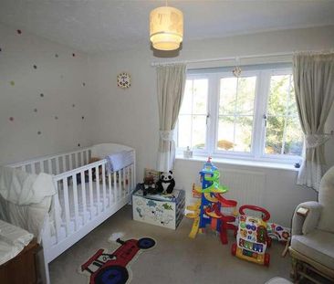 The Sandringhams. Whaddon, SP5 - Photo 3