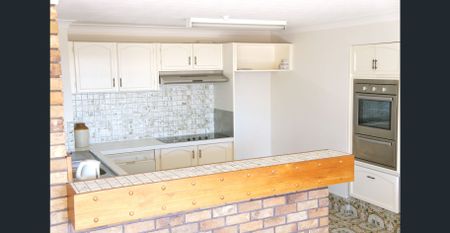 1 bedroom 1 bathroom unfurnished unit on the 7th floor with spectacular views of Main Beach and the Broadwater - Photo 5