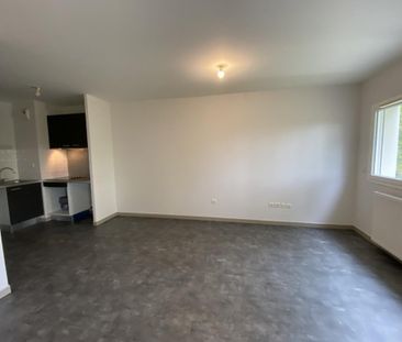 Location Appartement 3 pièces 60m² BRUGES 33520 - Photo 1