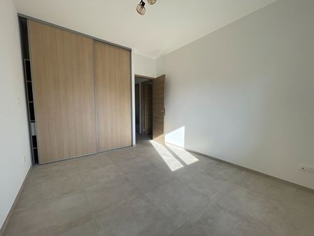 Aix en Provence- Villa neuve - 110m² - Piscine et Garage - Photo 5