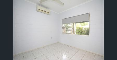 Fully Tiled - Huge Patio - Large Shed - Pool - Solar - Rear Access - Photo 3