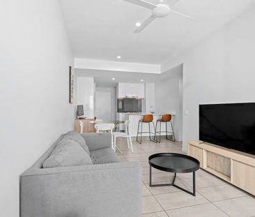 Fully Furnished 2-Bedroom Apartment with Spacious Private Terrace –... - Photo 1