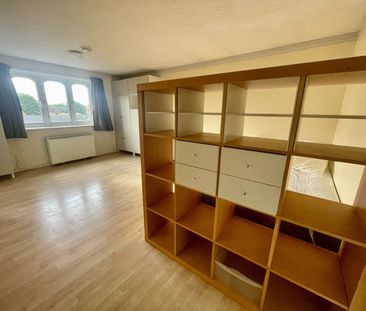 Studio Flat, Telegraph Place, E14 - Photo 5