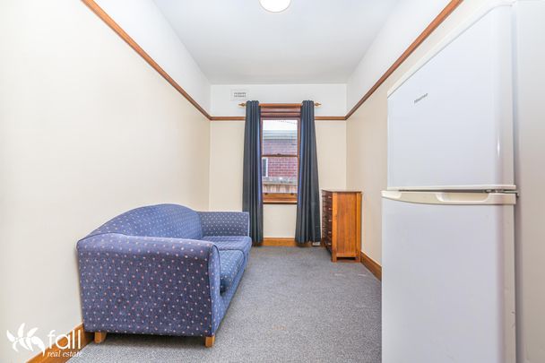 Prime Location - Perfect for UTAS Students - Photo 1