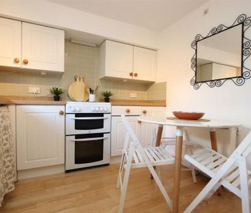 Station Cottages, Monkton Combe, Bath, Somerset, BA2 - Photo 3