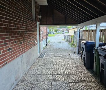 For Lease - 259 Tower Drive Unit# Main, Toronto, Ontario - Photo 1