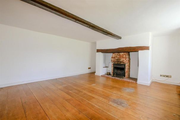 4 bedroom semi-detached house to rent - Photo 1