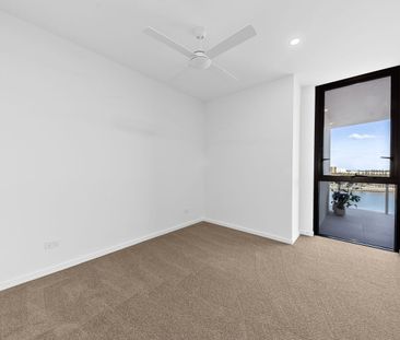 Brand New 3 Bedroom Apartment with 7th Floor Coastal Views - Photo 5