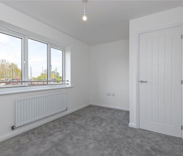 Shearwater Close, Lyme Green, Macclesfield, Cheshire East, SK11 - Photo 2