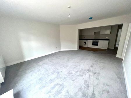2 bedroom flat to rent - Photo 2