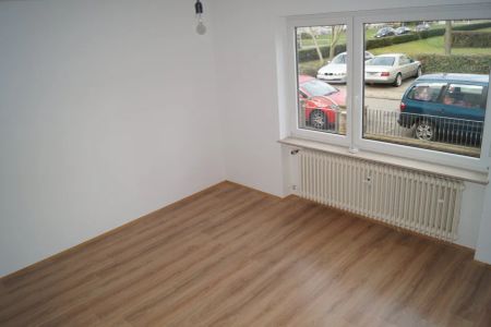 Großzügige Wohnung in einem 3-Familienhaus - Photo 2