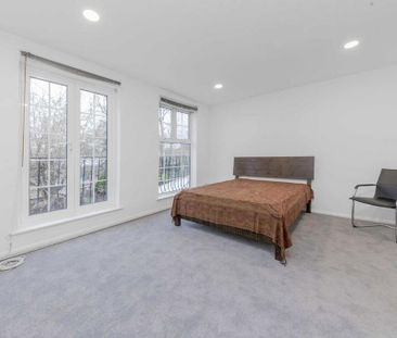 4 bedroom terraced house to rent - Photo 3