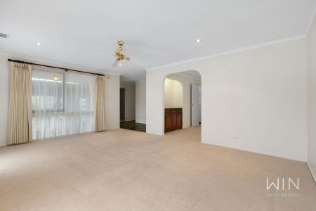 13 Selbourne Way, Mulgrave VIC 3170 - House For Rent | Domain - Photo 5