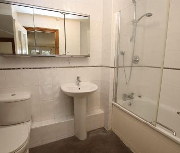 2 bedroom flat to rent - Photo 6