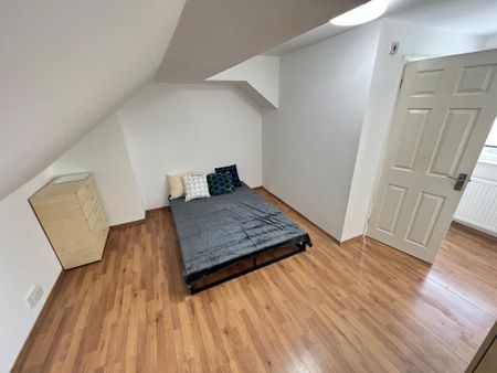 4 bedroom house to rent - Photo 3