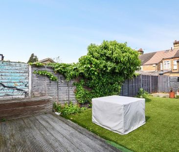 3 bedroom terraced house to rent - Photo 3