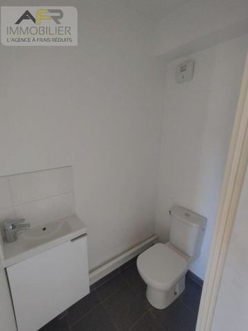 Location Appartement 4 pièces 83m² - Photo 4