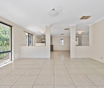 20 Scarab Court, Halls Head. - Photo 4