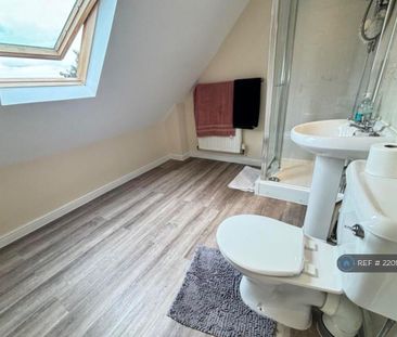 3 bedroom terraced house to rent - Photo 3