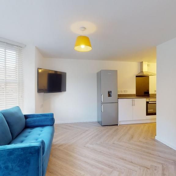 2 bedroom flat to rent - Photo 1