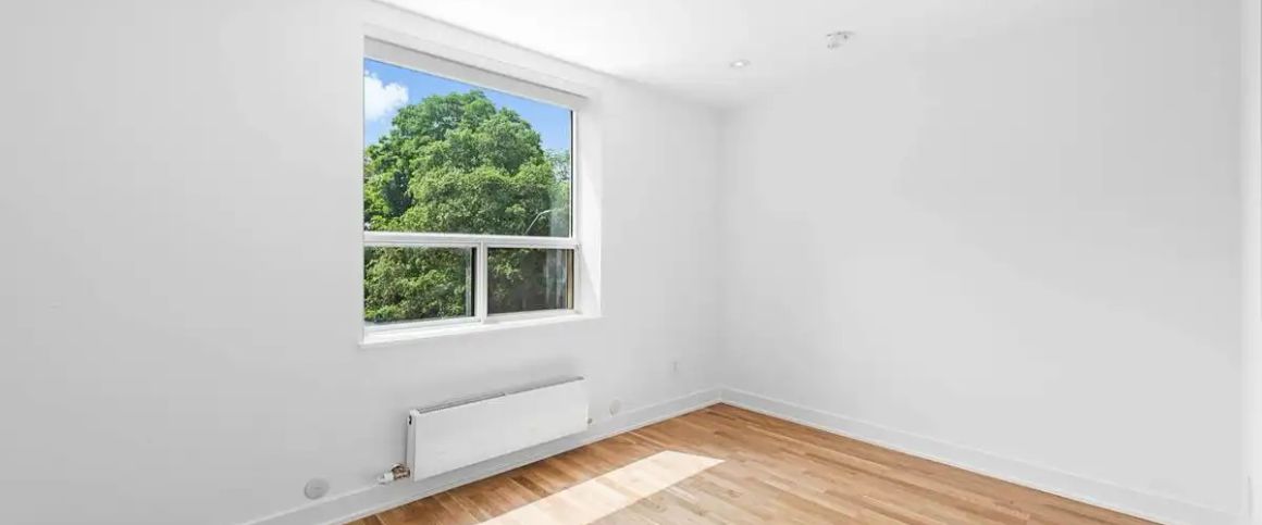 327 Chisholm Ave. — 1 Bedroom - Photo 1