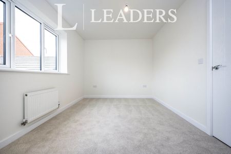 3 bedroom house to rent Burney Drive, Eagle Farm South, Milton Keynes, Buckinghamshire, MK17 - Photo 3