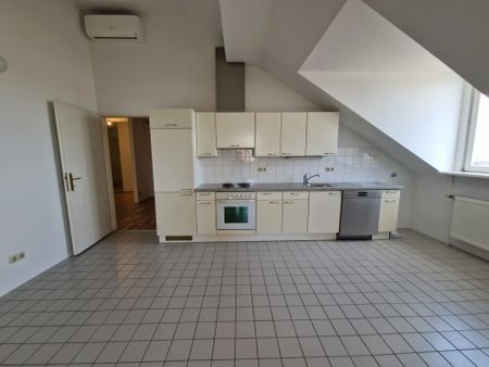 PÄRCHENWOHNUNG Dachgeschoß in der Burggasse unbefristet - Foto 2