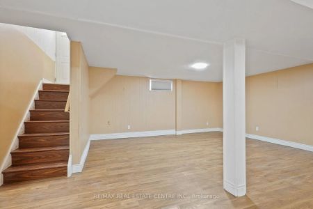 89 Forsythia Road #Lower - Photo 3