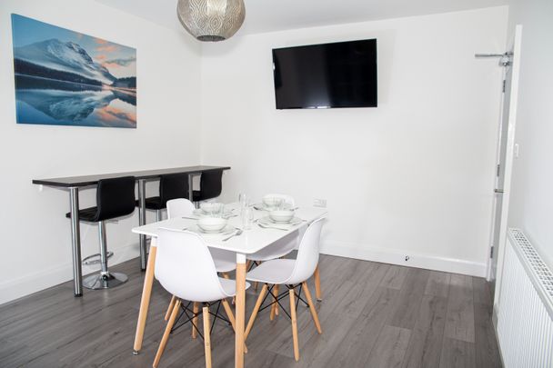 Studio Flat, Church Avenue, LE3 - Photo 1