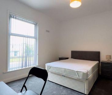 Mixed use to rent - Photo 6