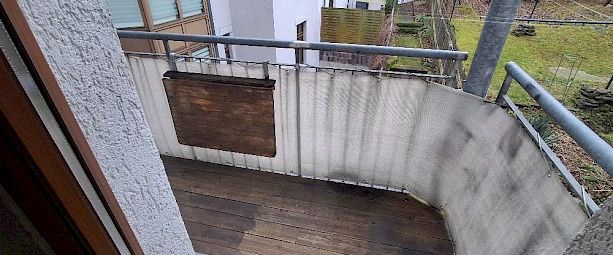 großzügig geschnittene 2 Zimmer Wohnung mit Balkon und Einbauküche - Foto 1