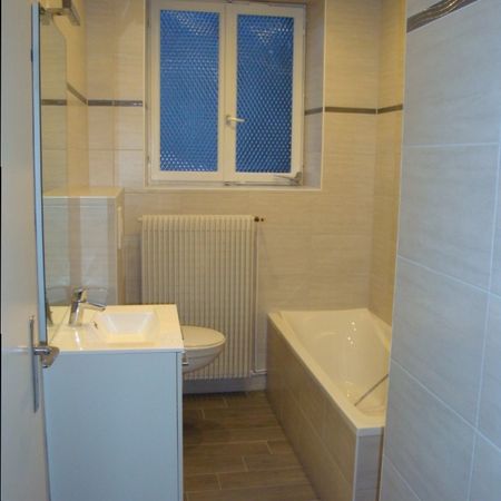 APPARTEMENT - 52 m2 - 2 pièces rue du Parc à SARREGUEMINES 57200 - Photo 4