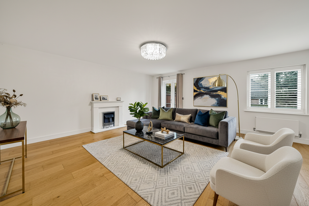 4 bedroom link detached house to rent - Photo 1